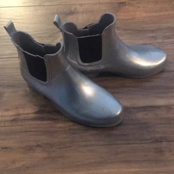 Gap Rain boots, size 8 - Picture 1 of 2
